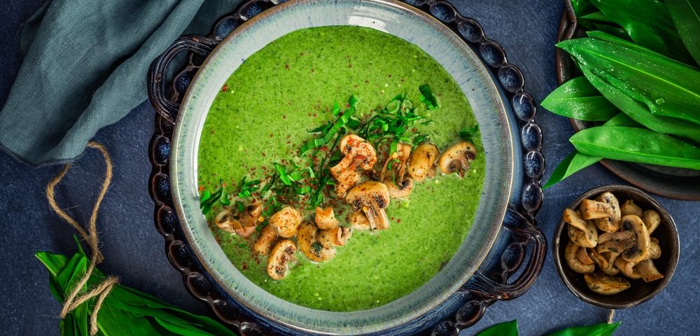 Creme Verde com Cogumelos Salteados